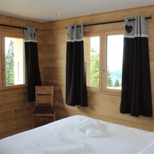 La Perle des Cimes - Master bedroom